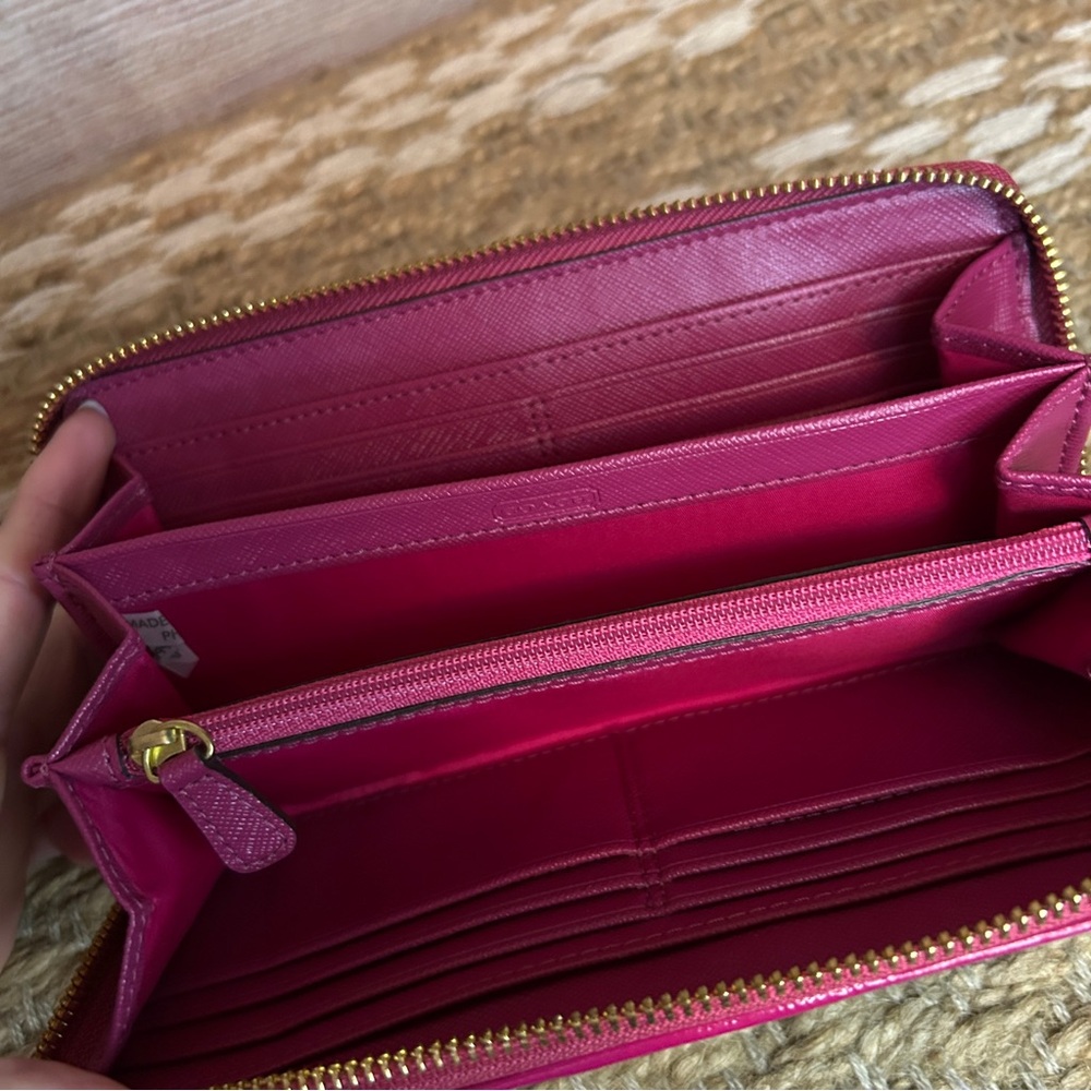 Coach Signature Canvas Wallet - Fuchsia & Khaki - Picture 3 of 3